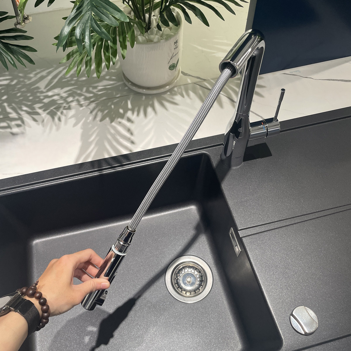 Vòi bếp dây rút nóng lạnh Essence GROHE 30270000 - 12