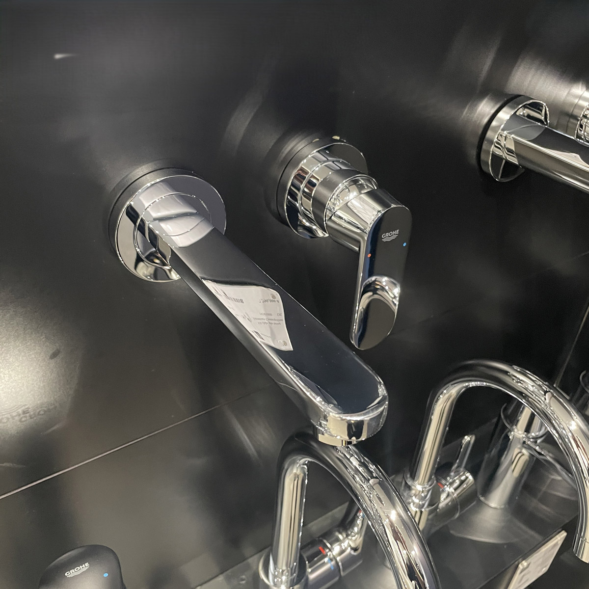 Vòi chậu nóng lạnh gắn tường 2 lỗ Eurosmart Cosmopolitan GROHE 19381000 - 8