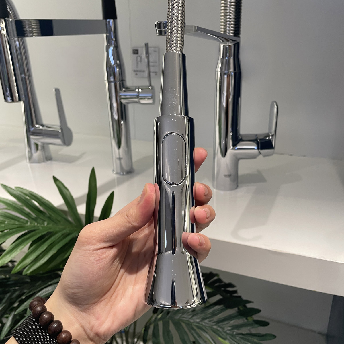 Vòi bếp dây rút nóng lạnh K7 Grohe 32950000 - 10