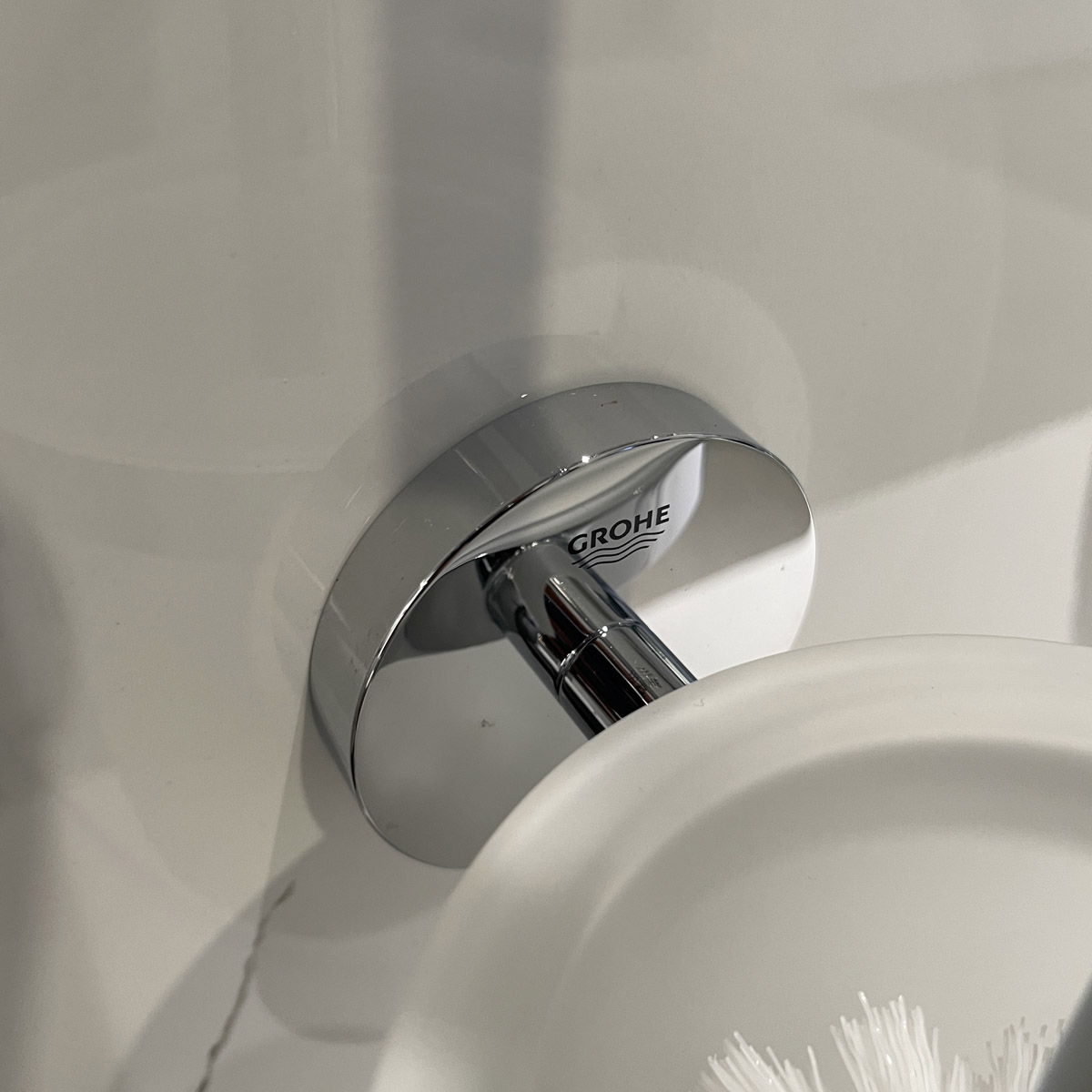 Bộ cọ cầu vệ sinh gắn tường Essentials GROHE 40374001 - 5