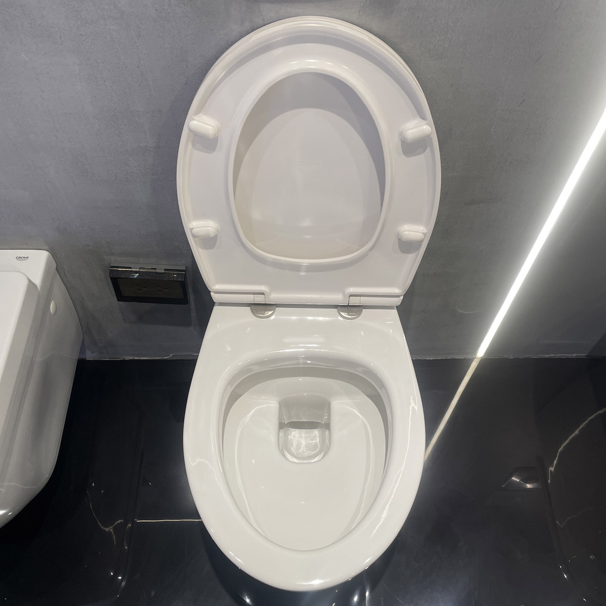 Bồn cầu treo tường Eurosmart GROHE 39126001 - 8