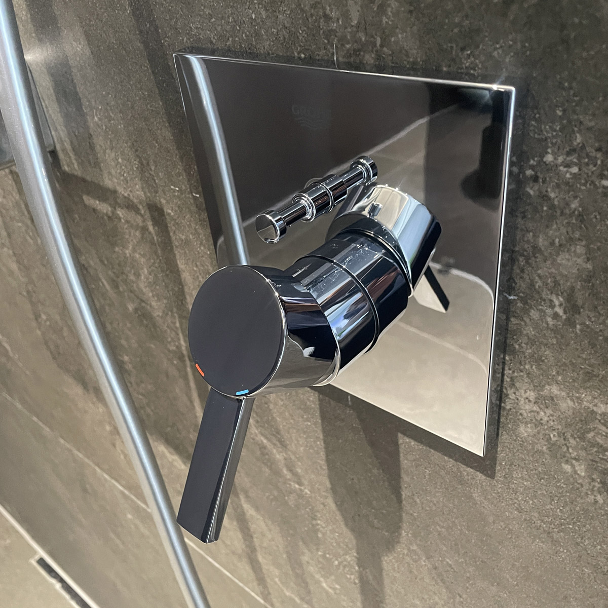 Van nóng lạnh kèm chuyển hướng 2 đường Allure GROHE 24070000 - 8