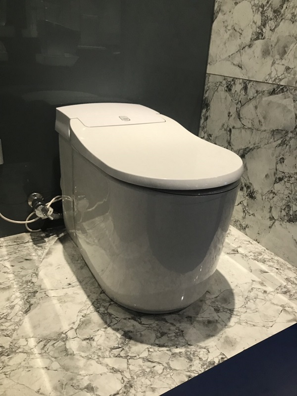 Bồn cầu đặt sàn điện tử Sensia Arena GROHE 39355SH0 - 5