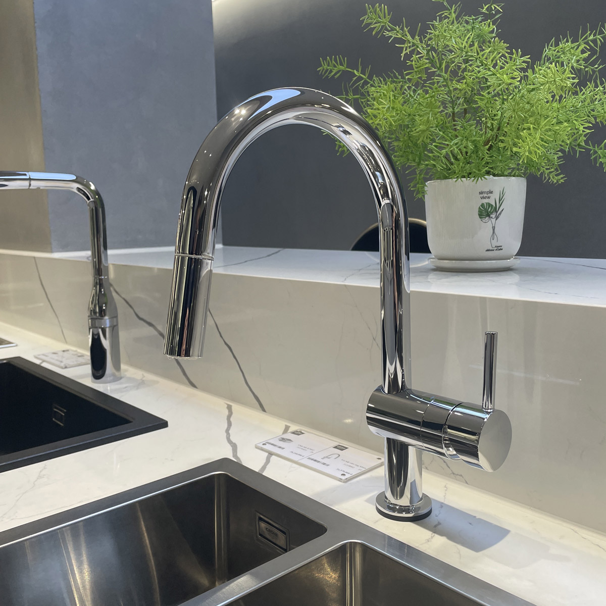 Vòi bếp dây rút nóng lạnh Minta Touch GROHE 31358002 - 9