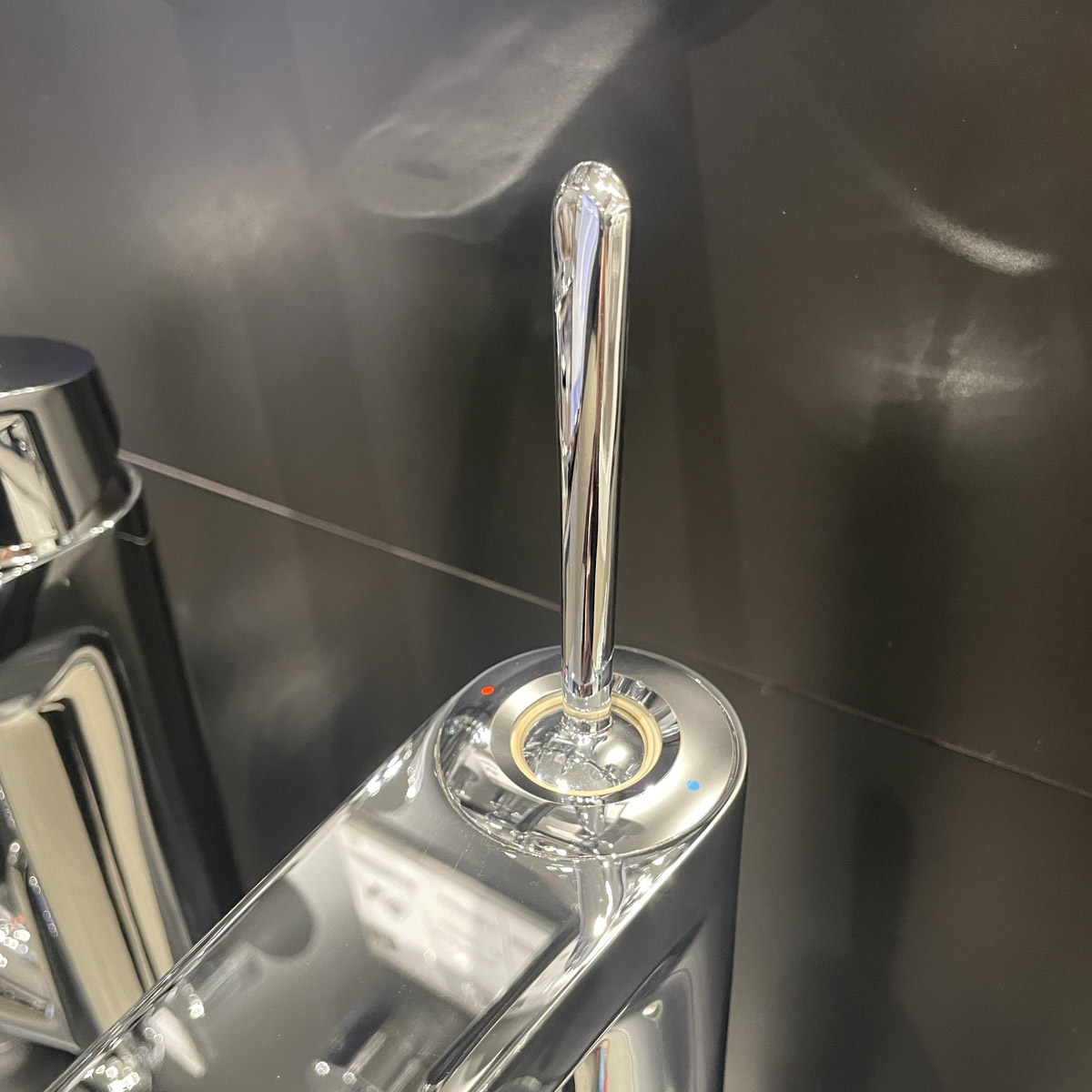 Vòi chậu nóng lạnh Eurodisc Joy GROHE 23428000 - 9