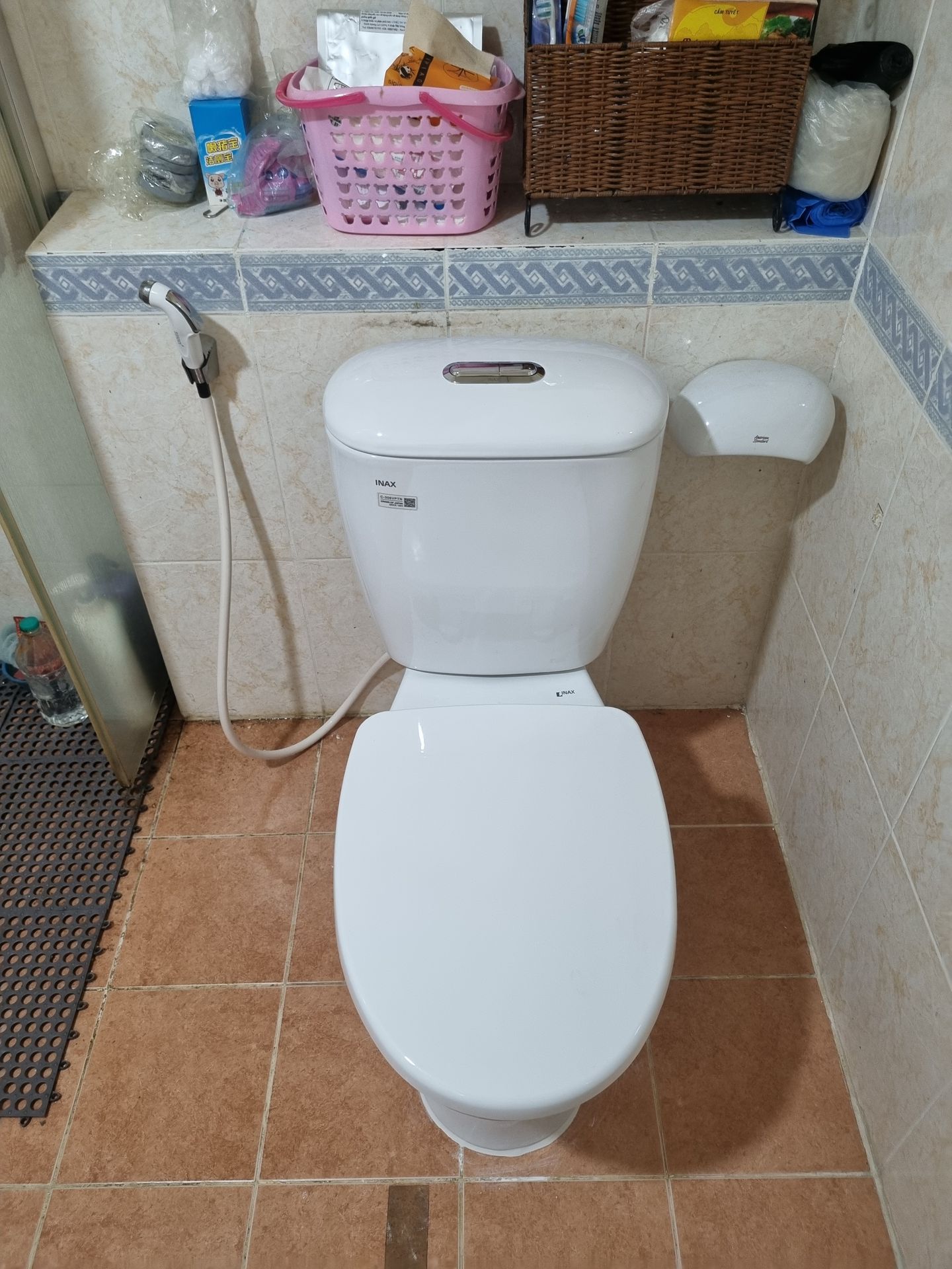 Bồn cầu 2 khối INAX C-306VPTN (C306VPTN) nắp đóng êm - 4