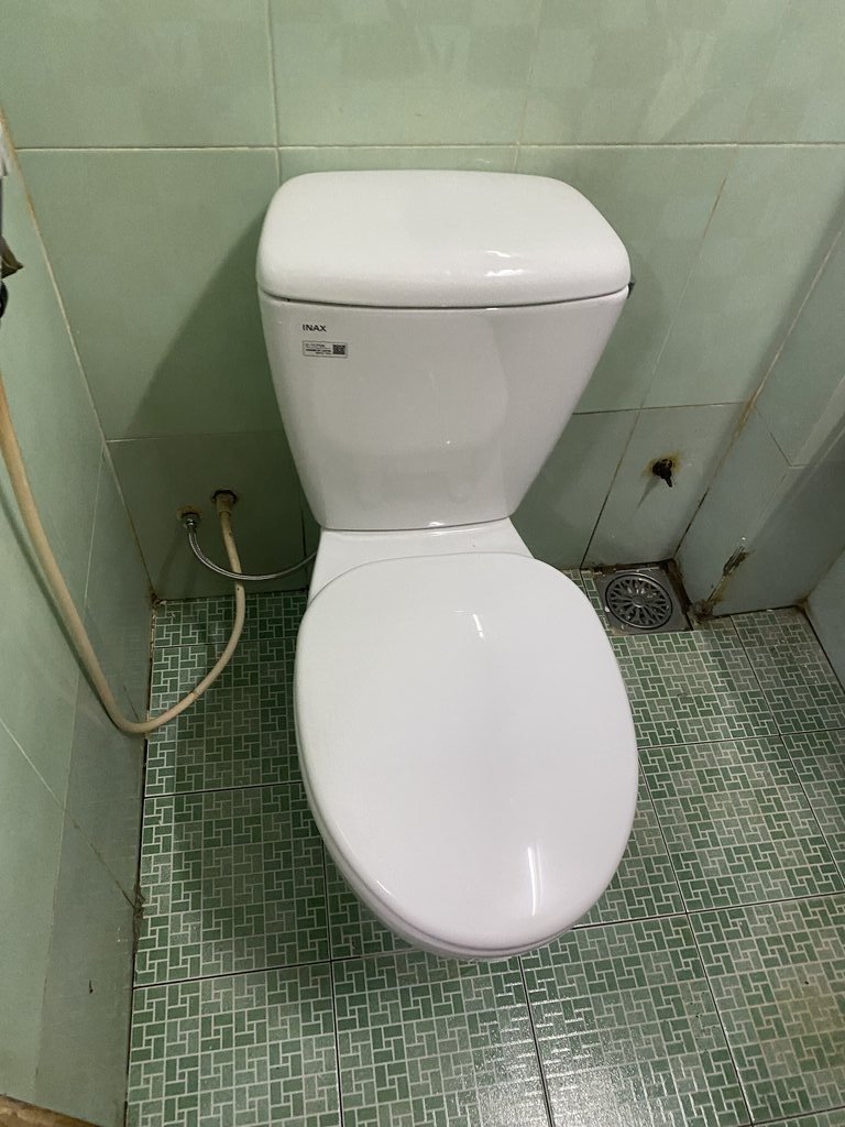 Bồn cầu 2 khối INAX C-117VAN (C117VAN) nắp đóng êm - 4
