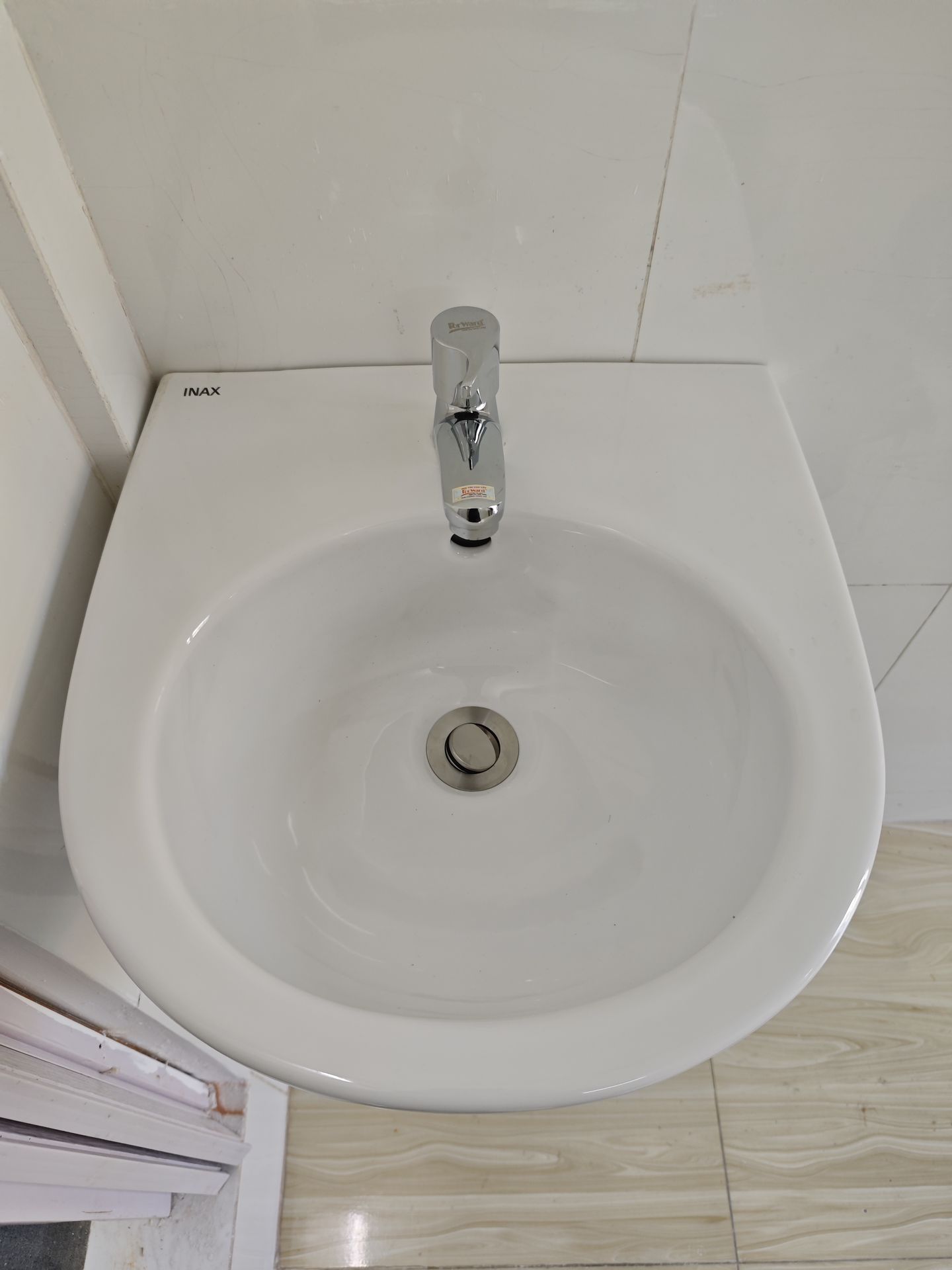 Chậu rửa lavabo treo tường INAX L-282V (L282V) (L-282VFC) - 7