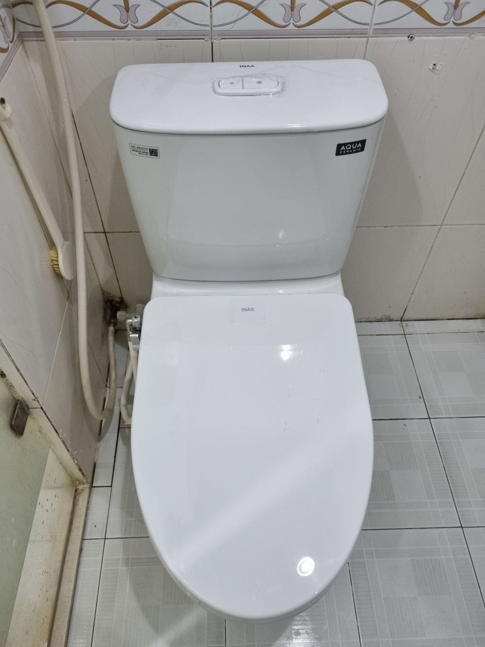 Bồn cầu 2 khối nắp rửa cơ INAX AC-602 + CW-S15VN - 7