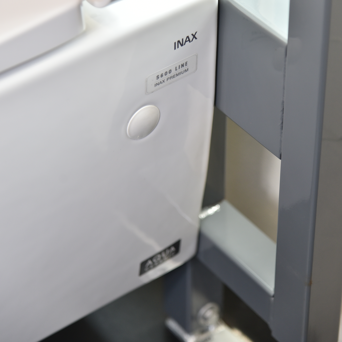 Bồn cầu treo tường INAX AC-952VN (AC952VN) nắp đóng êm - 16
