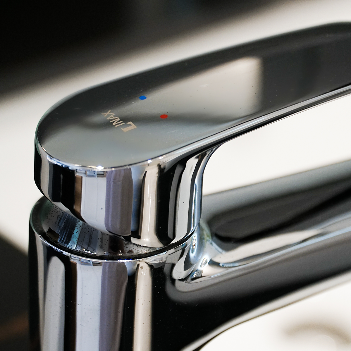 Vòi chậu lavabo nóng lạnh INAX LFV-2002S (LFV2002S) - 3
