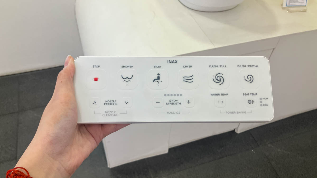 Bồn cầu điện tử Saras Auto Open INAX AC-819VN (AC819VN) - 12