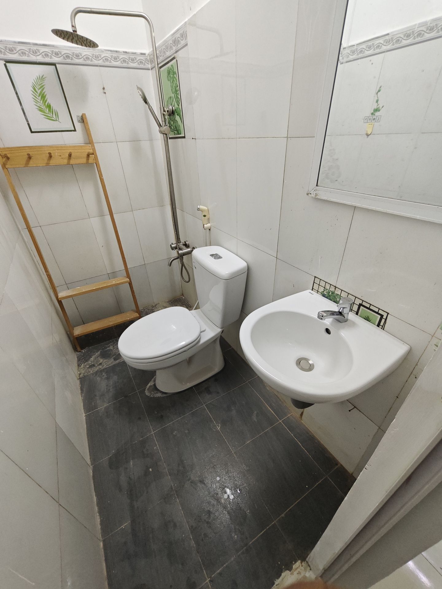 Chậu rửa lavabo treo tường INAX L-282V (L282V) (L-282VFC) - 4