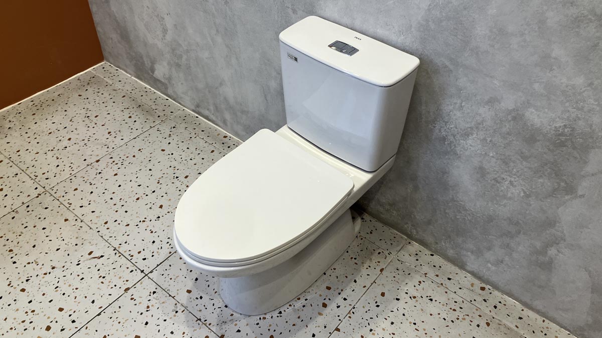 Bồn cầu 2 khối INAX C-514VAN (C514VAN) nắp đóng êm - 5