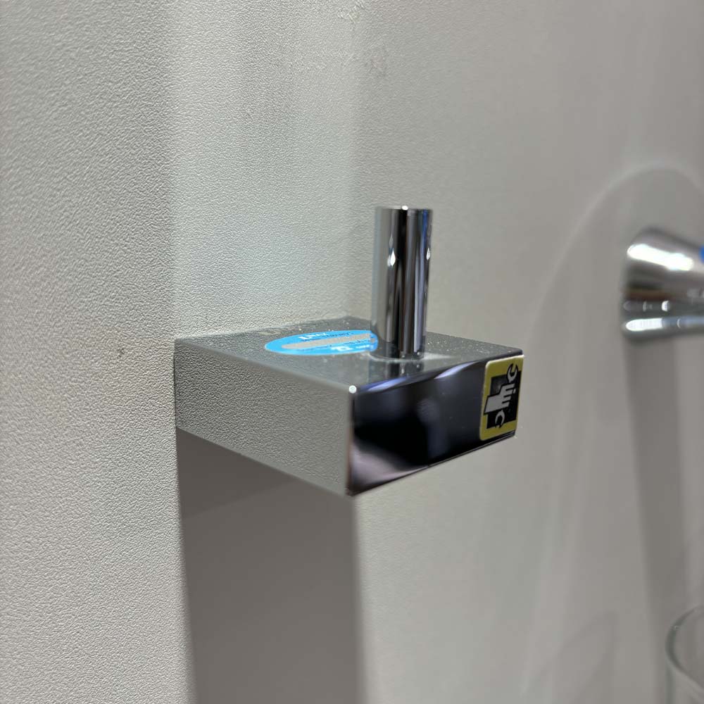 Móc áo INAX KF-641V (KF641V) - 2