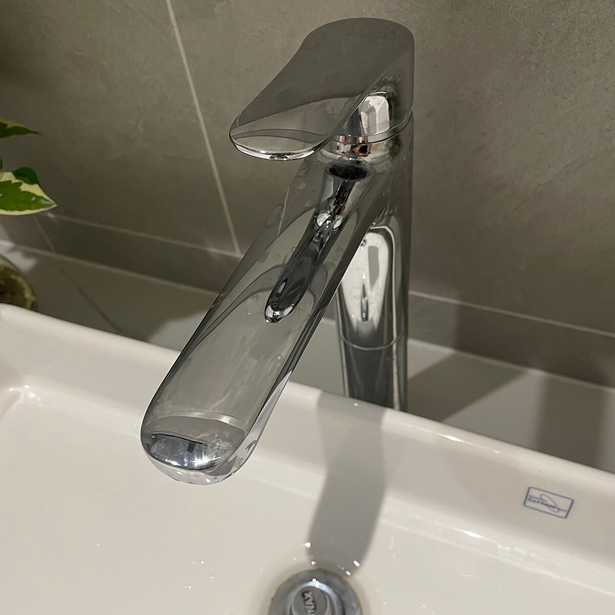 Vòi lavabo lạnh thân cao INAX LFV-22SH (LFV22SH) - 10