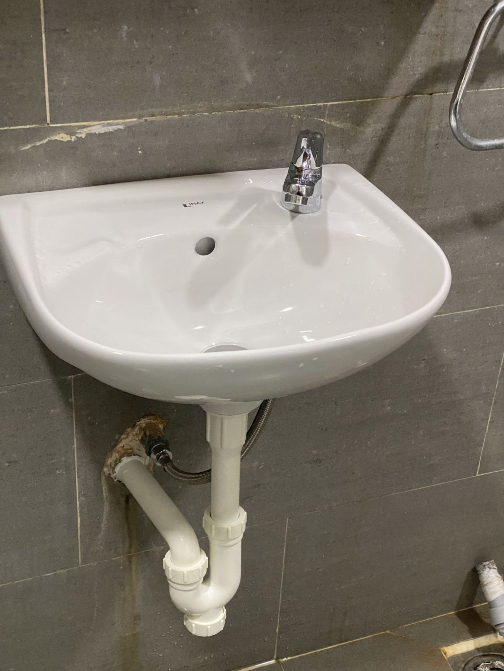 Chậu rửa lavabo treo tường INAX L-280V (L280V) - 6
