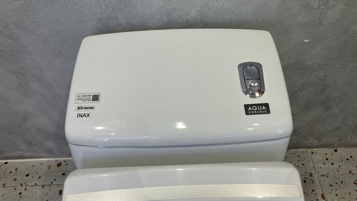 Bồn cầu 1 khối nắp điện tử INAX AC-1008R + CW-KA22AVN - 6