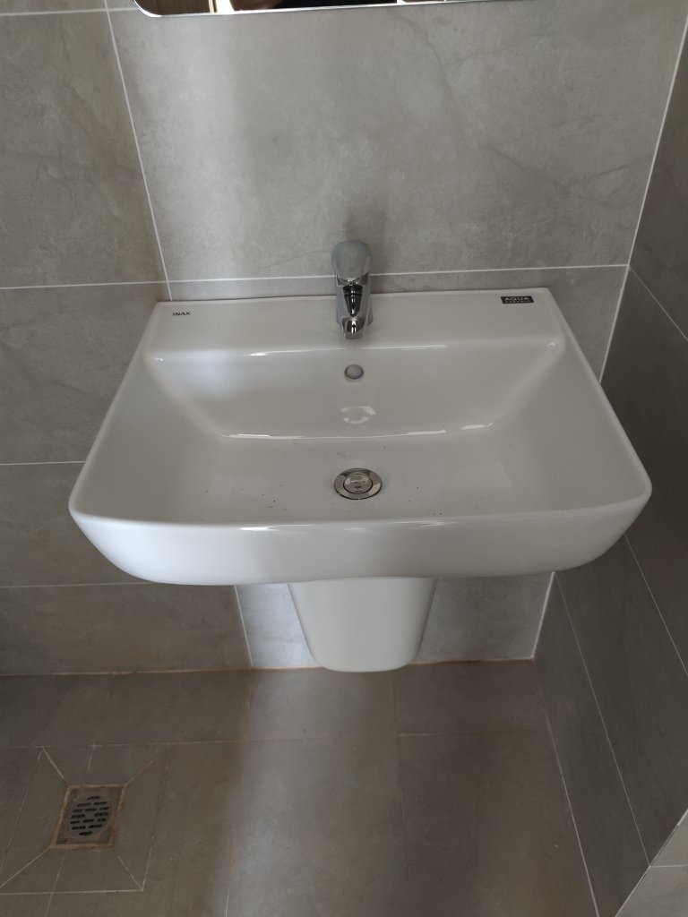 Chậu rửa lavabo treo tường INAX AL-312V (AL312V) (AL-312VFC) men Aqua Ceramic - 12