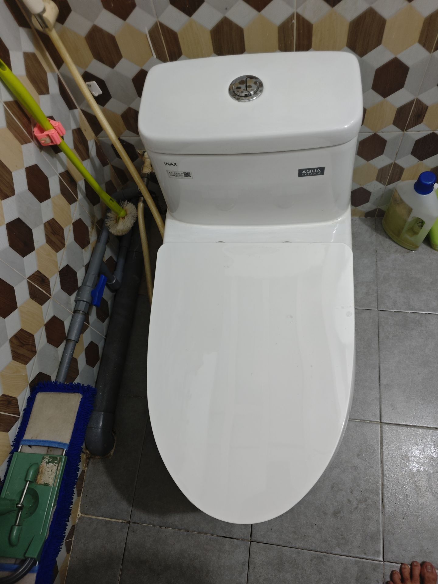 Bồn cầu 1 khối INAX AC-939VN-2 (AC939VN2) nắp đóng êm - 3