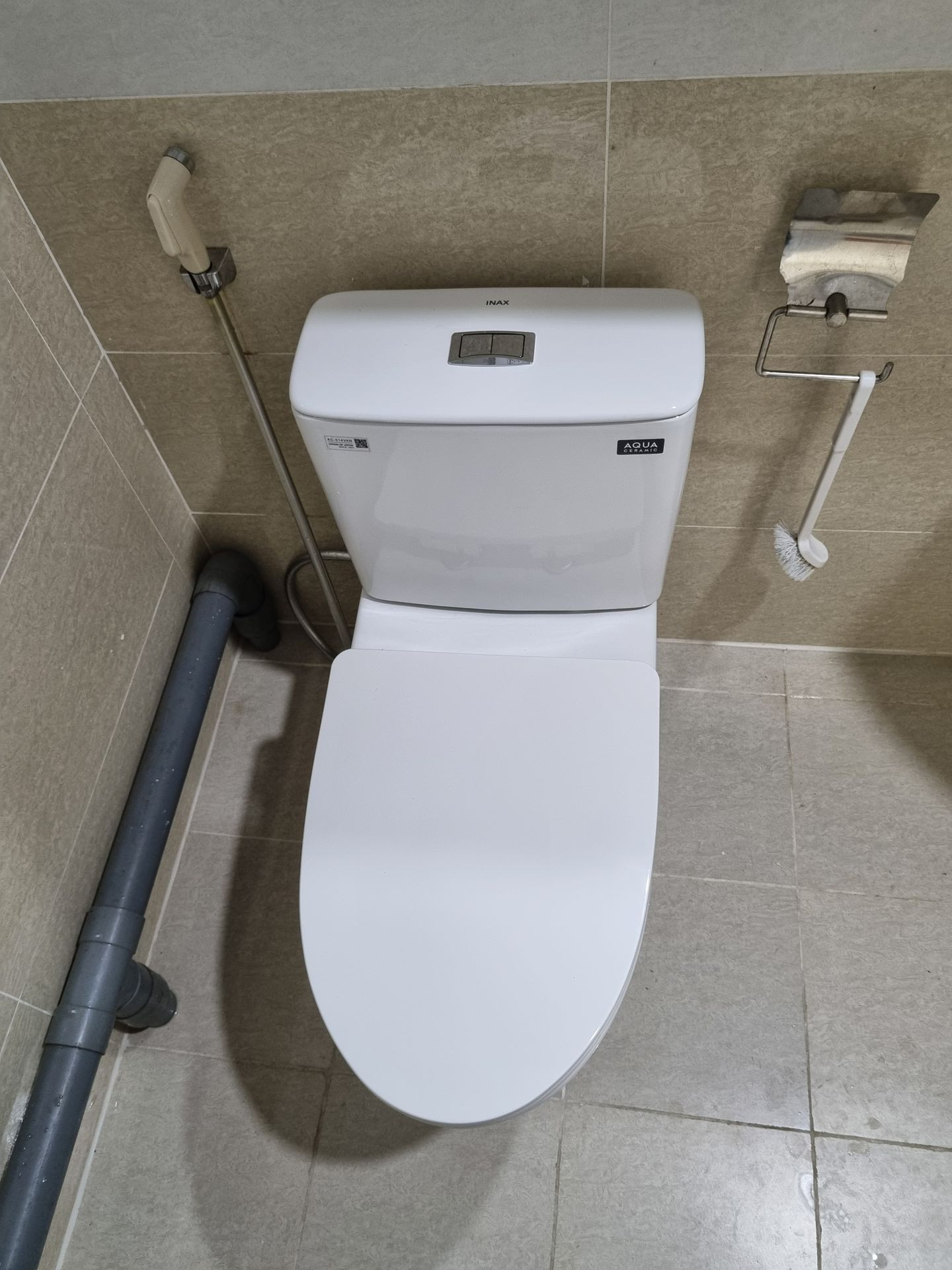 Bồn cầu 2 khối INAX AC-514VAN (AC514VAN) nắp đóng êm - 12