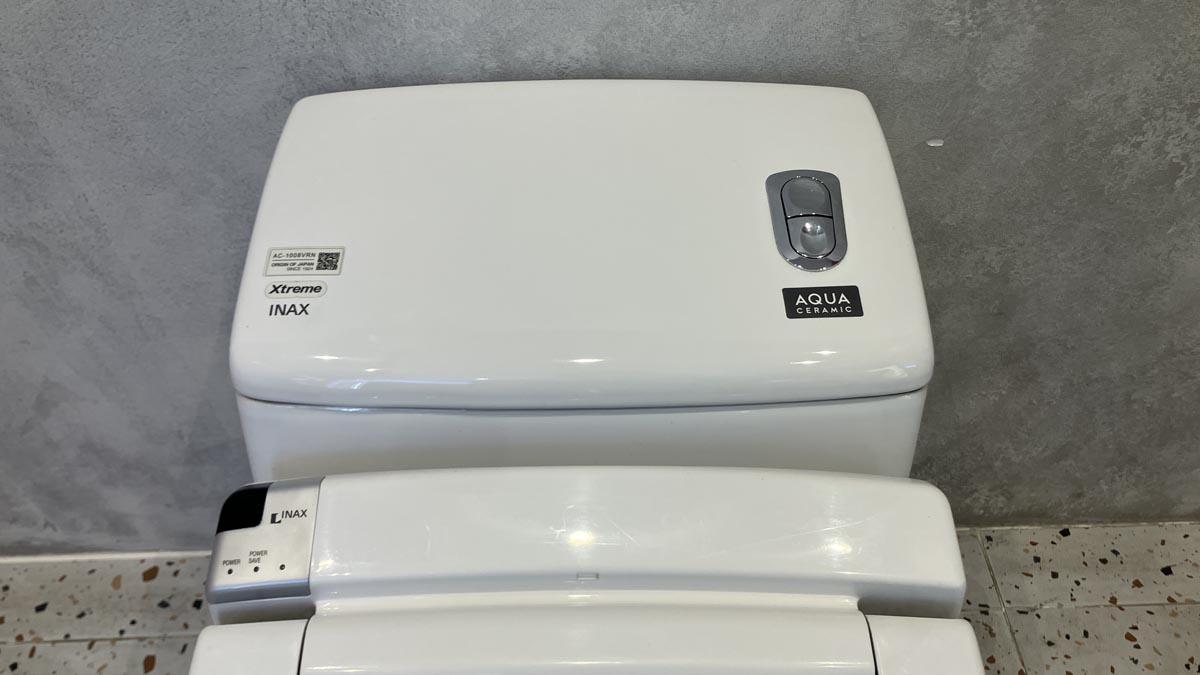 Bồn cầu 1 khối nắp điện tử INAX AC-1032 + CW-KB22AVN - 6