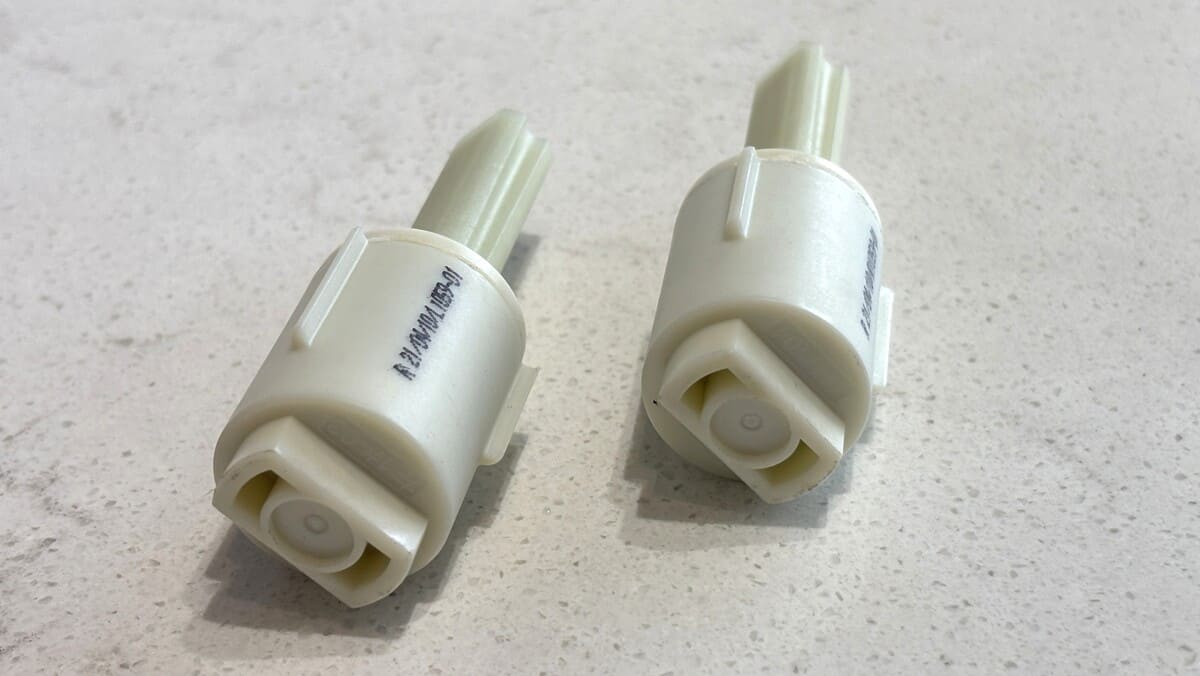 Chốt nắp đóng êm INAX A-1008VS-3/BW1 - 2