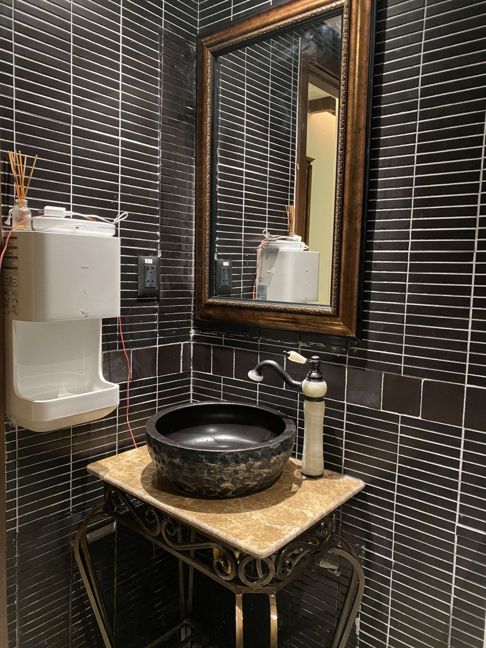 Bộ khung sắt mặt bàn đá để lavabo KANLY FP04 - 5
