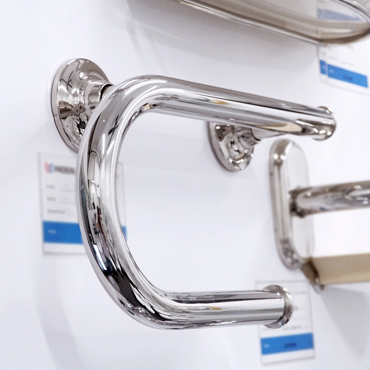 Thanh tay vịn & trục giấy inox MOEN LR2352DCH - 5