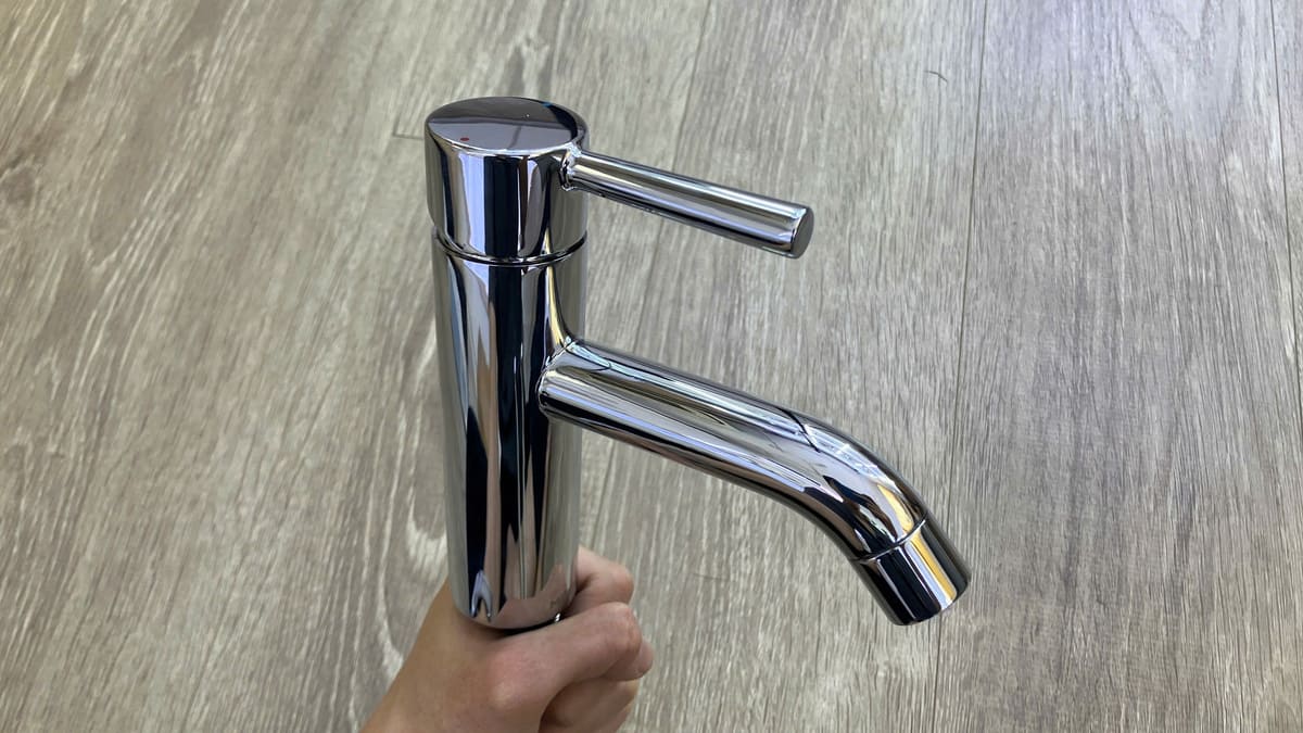Vòi lavabo nóng lạnh MOEN Essence V14121 - 3