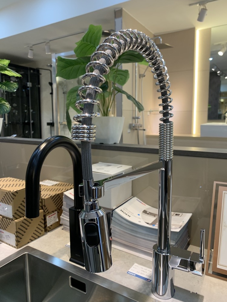 Vòi rửa chén MOEN 5923 - 2