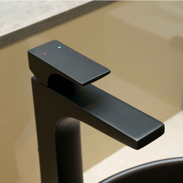 Vòi lavabo nóng lạnh MOEN GN54123BL - 4