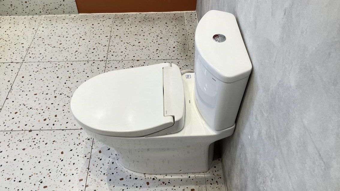 Bồn cầu TOTO CS838DE2 2 khối nắp rửa cơ TCW07S - 5
