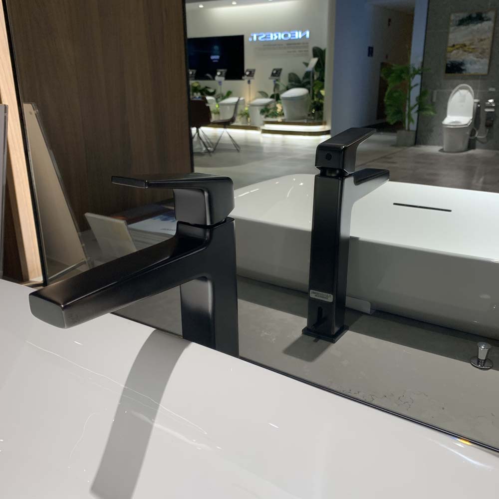 Vòi lavabo nóng lạnh GB TOTO TLG10303V - 28