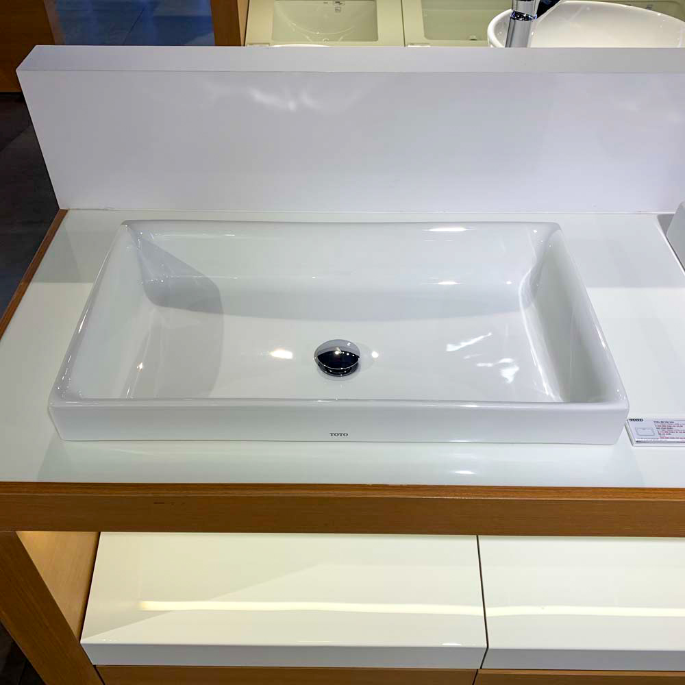 Chậu rửa lavabo đặt bàn TOTO LT1717 - 9