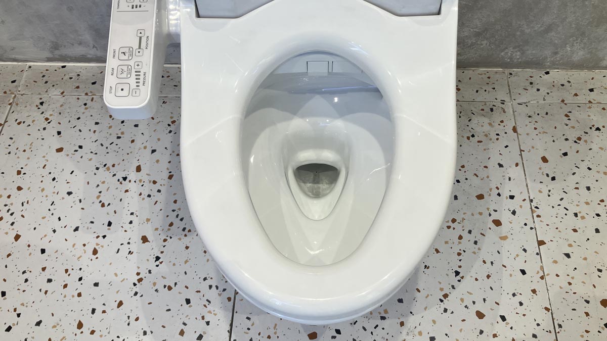 Bồn cầu TOTO CS838DW18 2 khối nắp điện tử TCF23710AAA Washlet C2 cơ bản - 8