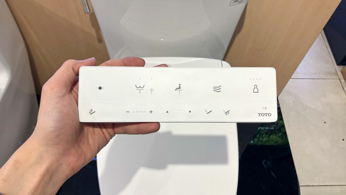 Bồn cầu TOTO CS986GW25 2 khối nắp điện tử Washlet S5 TCF34461GAA - 13
