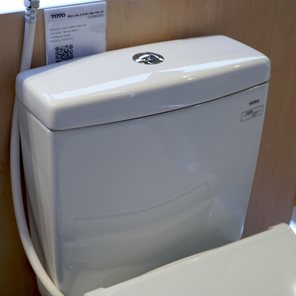 Bồn cầu TOTO CS320DRE4 2 khối nắp rửa cơ TCW1211A - 4