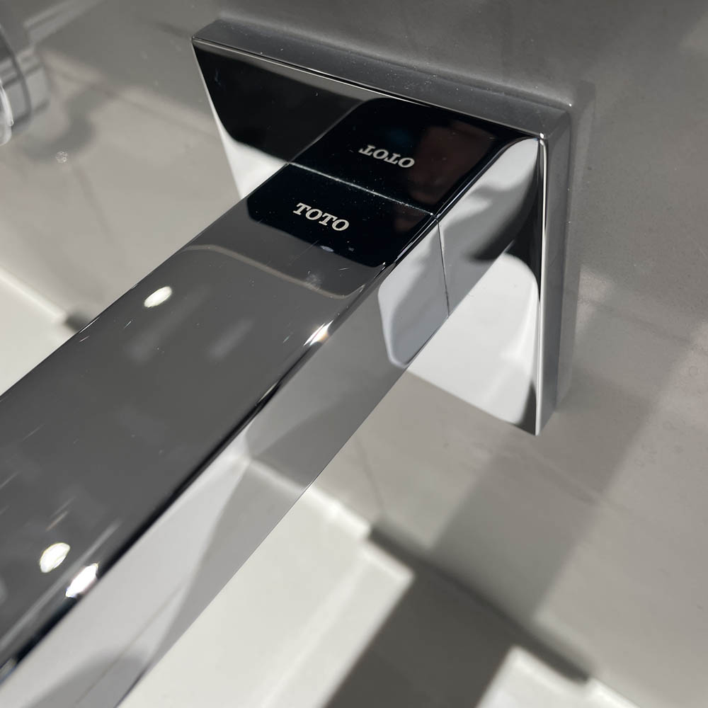 Vòi lavabo cảm ứng gắn tường TOTO TLE25010A - 6
