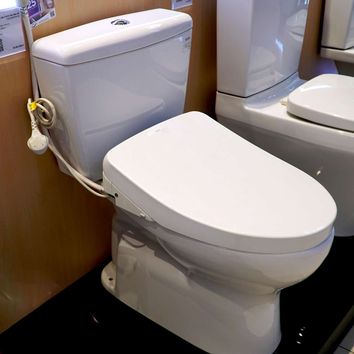 Bồn cầu TOTO CS300DRW11 2 khối nắp điện tử Washlet S7 TCF4911Z - 4