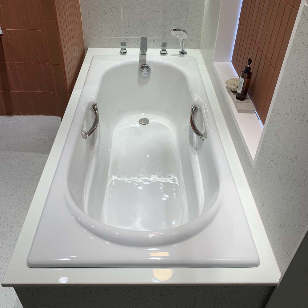 Bồn tắm TOTO FBY1720NHPE#W TVBF412 DB505R-2B gang tráng men 1m7 tay vịn gồm bộ xả thải - 8