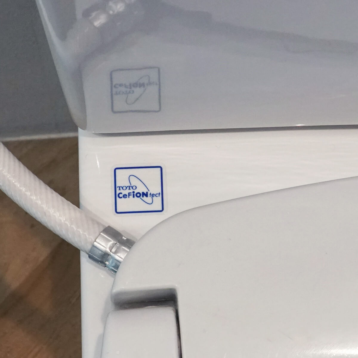 Bồn cầu TOTO CS326DE2 2 khối nắp rửa cơ TCW07S - 22
