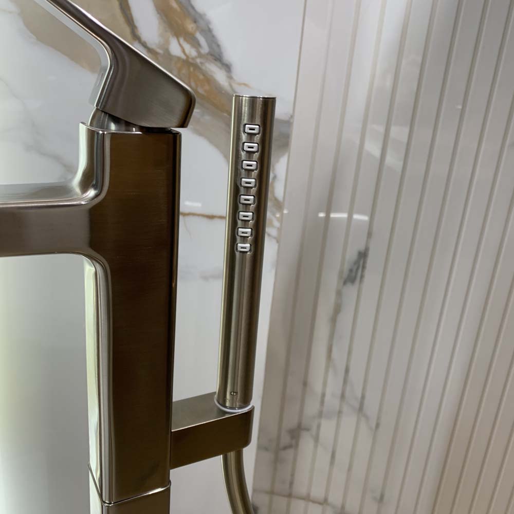 Vòi xả bồn tắm TOTO TBG10306AA đặt sàn nóng lạnh - 5