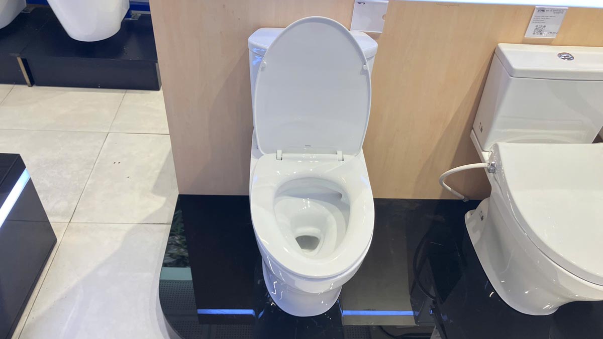 Bồn cầu 2 khối TOTO CS838DT10 nắp đóng êm TC395VS - 7