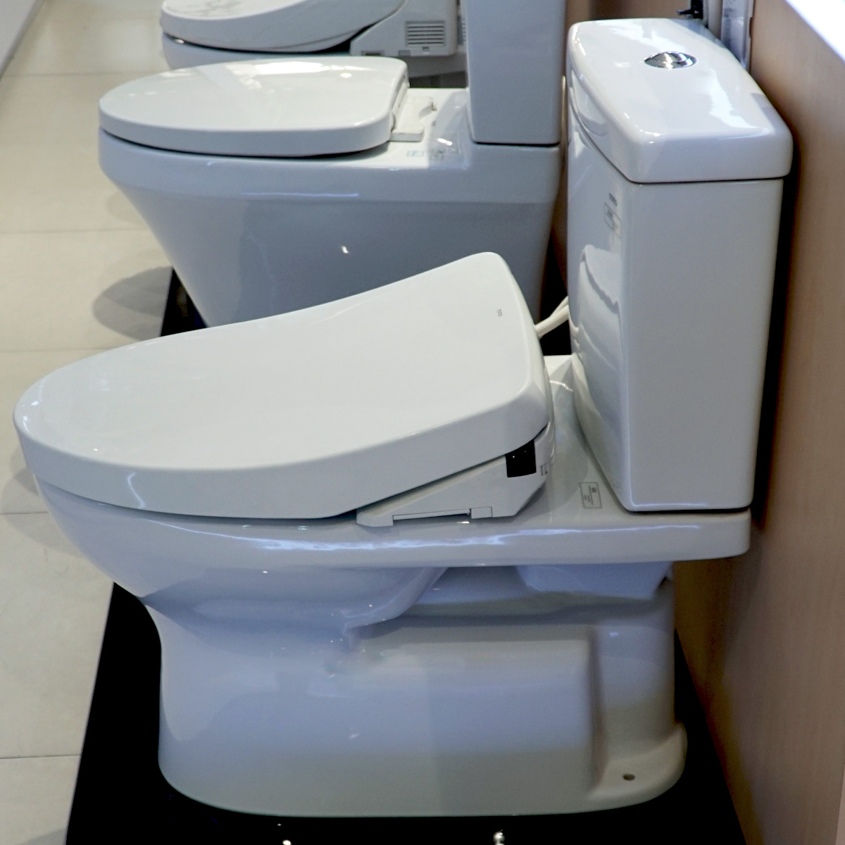 Bồn cầu TOTO CS320DRW11 2 khối nắp điện tử Washlet S7 TCF4911Z - 2