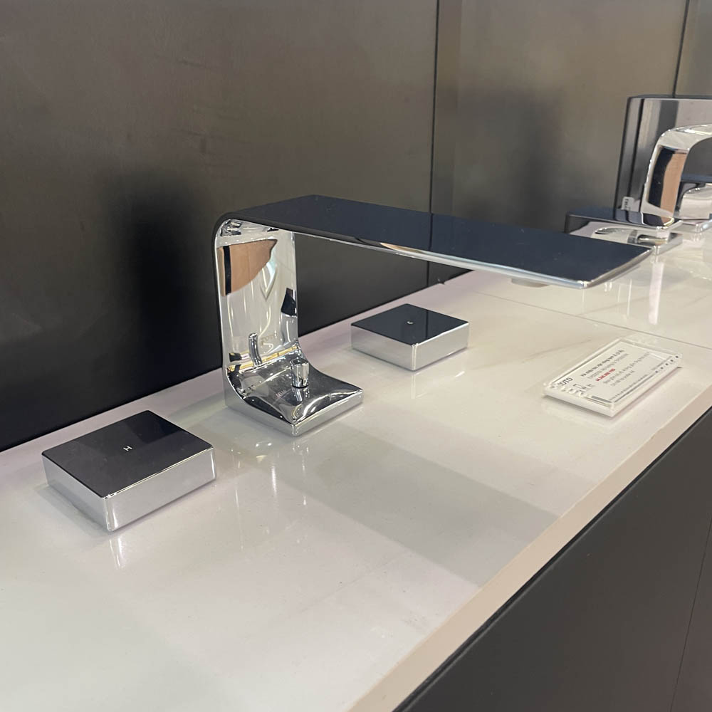 Vòi lavabo nóng lạnh ZL TOTO TLP02201BA - 9