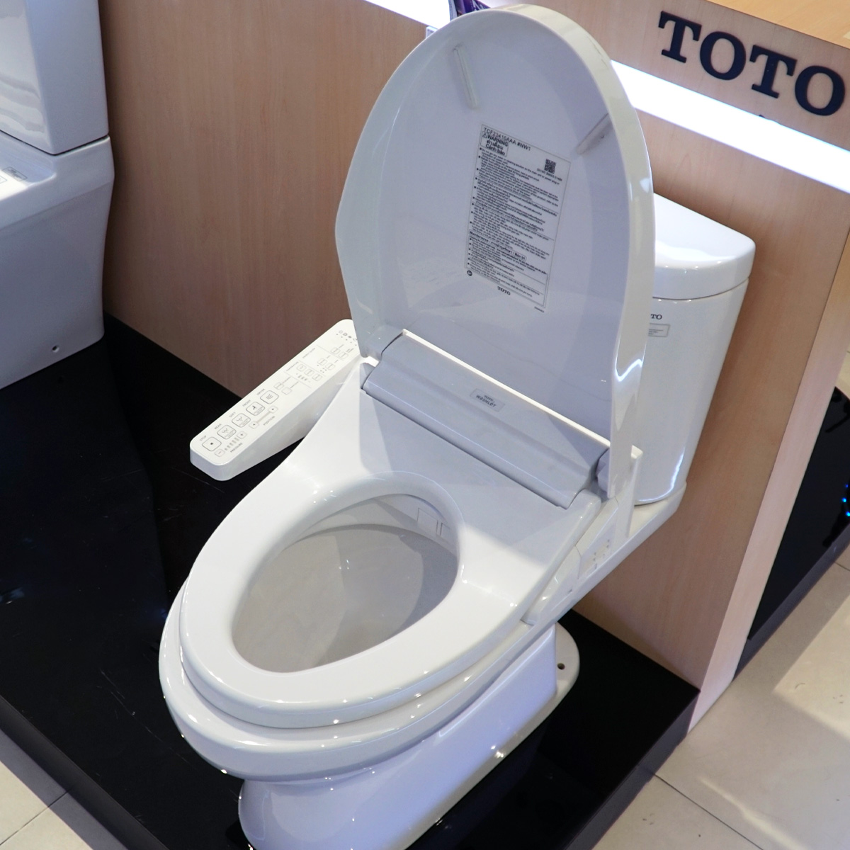 Bồn cầu TOTO CS325DRW16 2 khối nắp điện tử Washlet C2 TCF23410AAA - 7