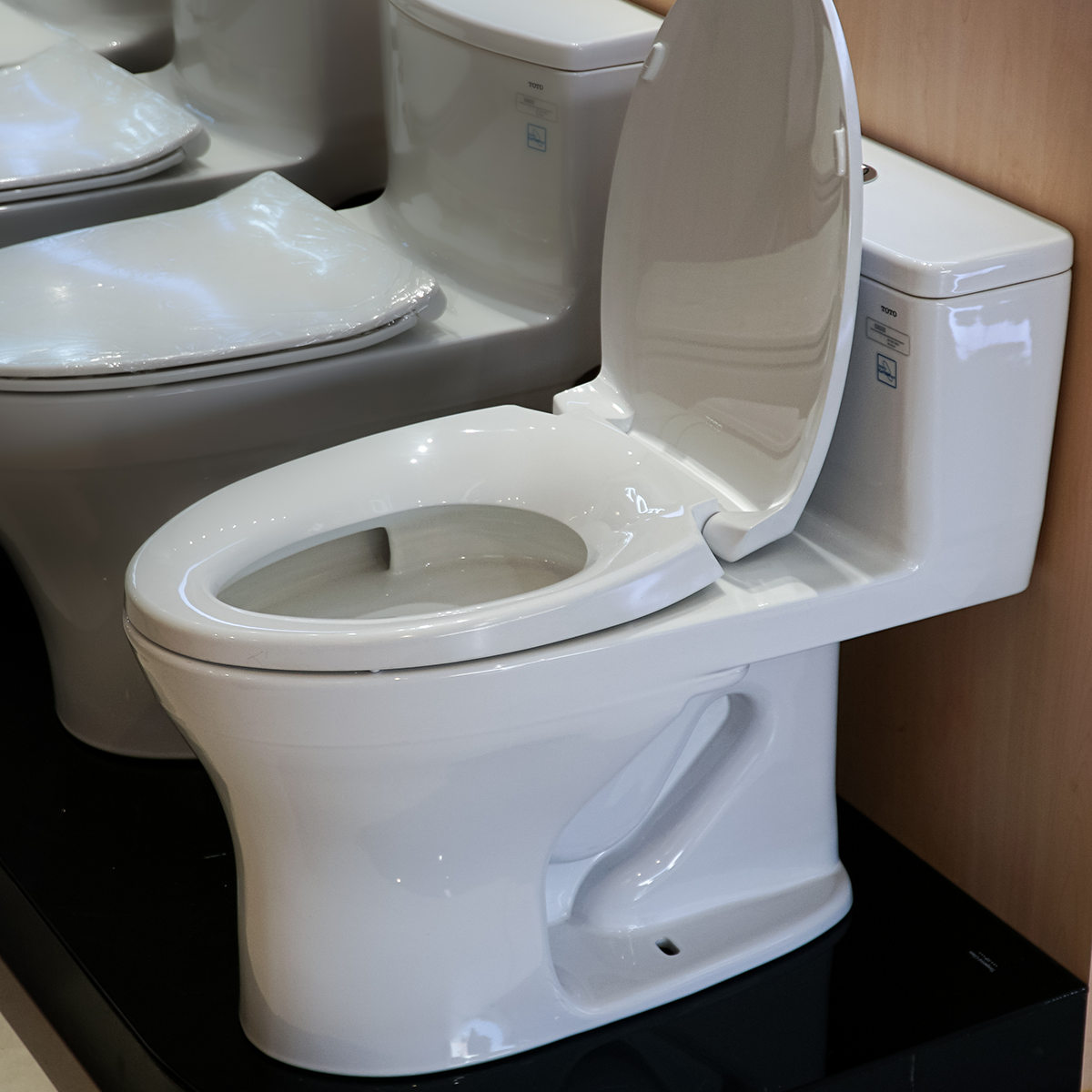 Bồn cầu 1 khối TOTO MS855DT2 nắp đóng êm TC393VS - 3