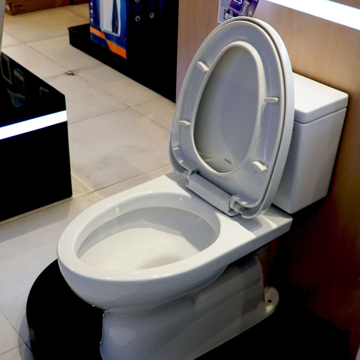 Bồn cầu 2 khối TOTO CS302DT3 nắp đóng êm TC385VS - 11