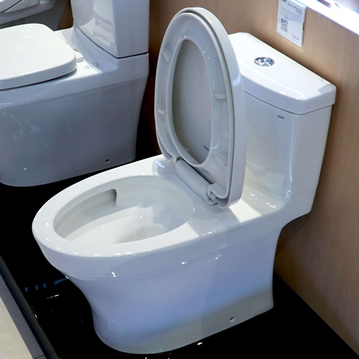 Bồn cầu 1 khối TOTO MS889DRT3 nắp đóng êm TC385VS - 7